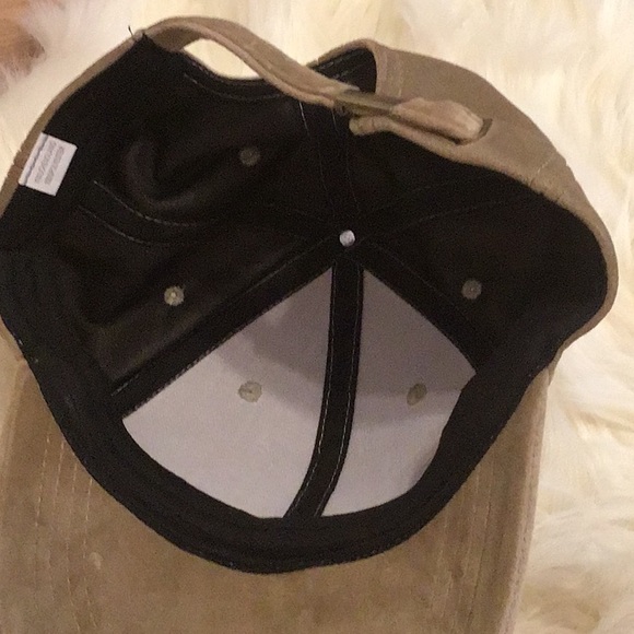 Hat - Picture 2 of 6